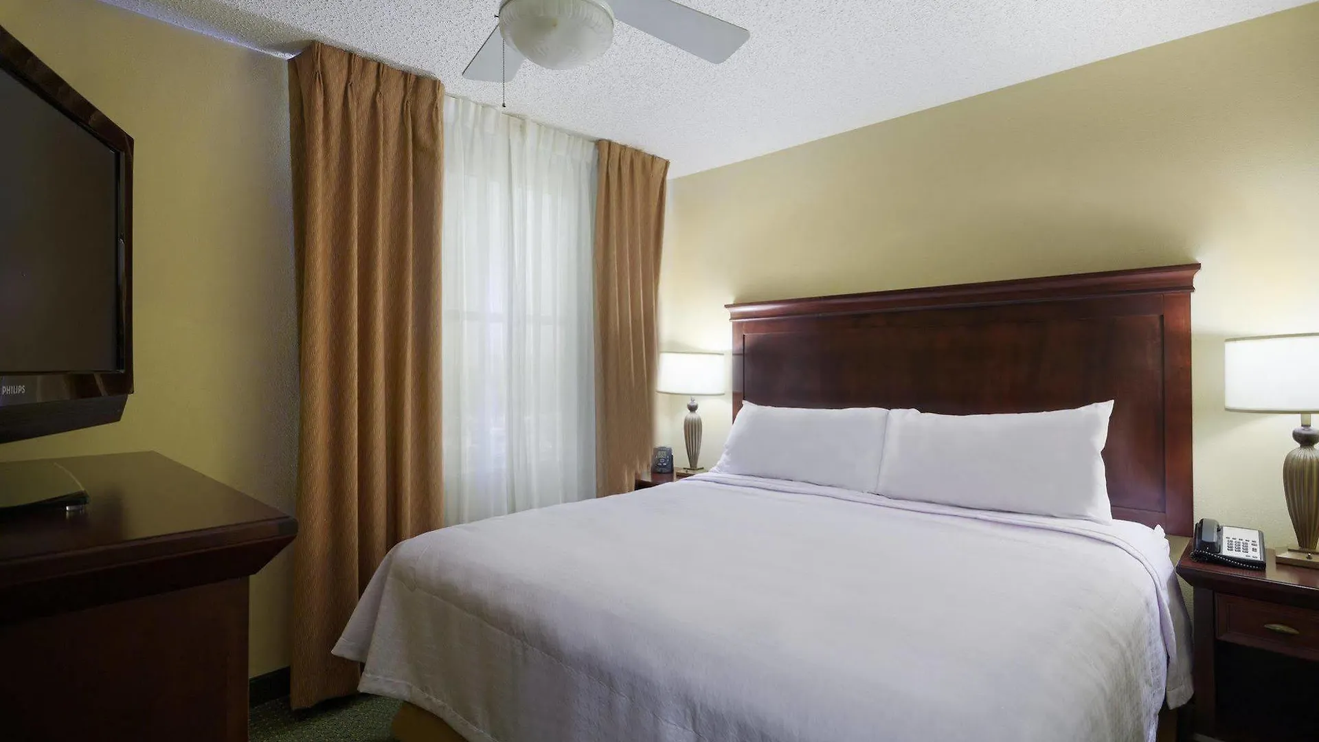 Homewood Suites By Hilton Tampa Airport - Westshore Hotel