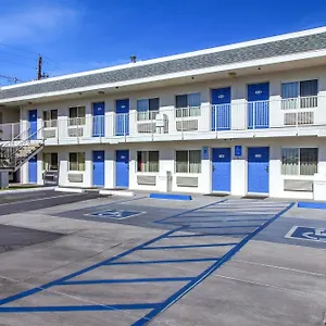 motel-6-phoenix-airport-24th-street.hotelsofphoenix.com/